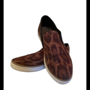 A New Day Flats Size 7  Womens Slip On‎ Shoes Animal Print Cheetah Loafers